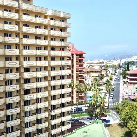 Appartement At Few Metres From The Beach, With Heated Pool And Beautiful View Puerto de la Cruz (Tenerife)
