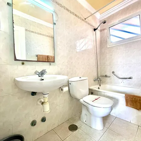 At Few Metres From The Beach, With Heated Pool And Beautiful View Appartement