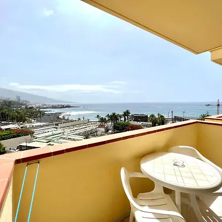 At Few Metres From The Beach, With Heated Pool And Beautiful View Puerto de la Cruz (Tenerife)