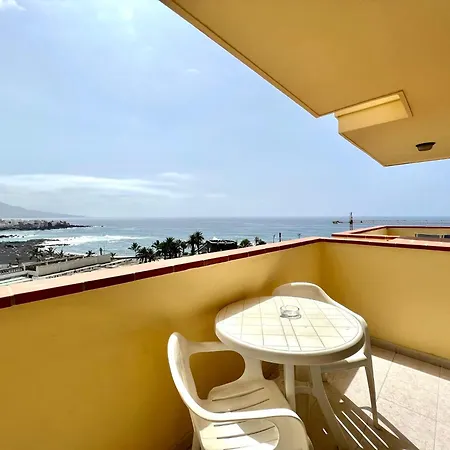 At Few Metres From The Beach, With Heated Pool And Beautiful View Appartement